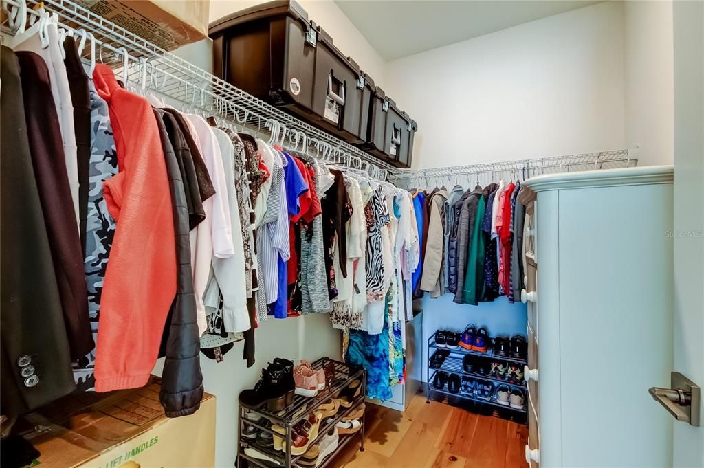 For Sale: $749,000 (2 beds, 2 baths, 1360 Square Feet)