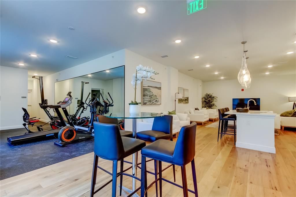 For Sale: $749,000 (2 beds, 2 baths, 1360 Square Feet)