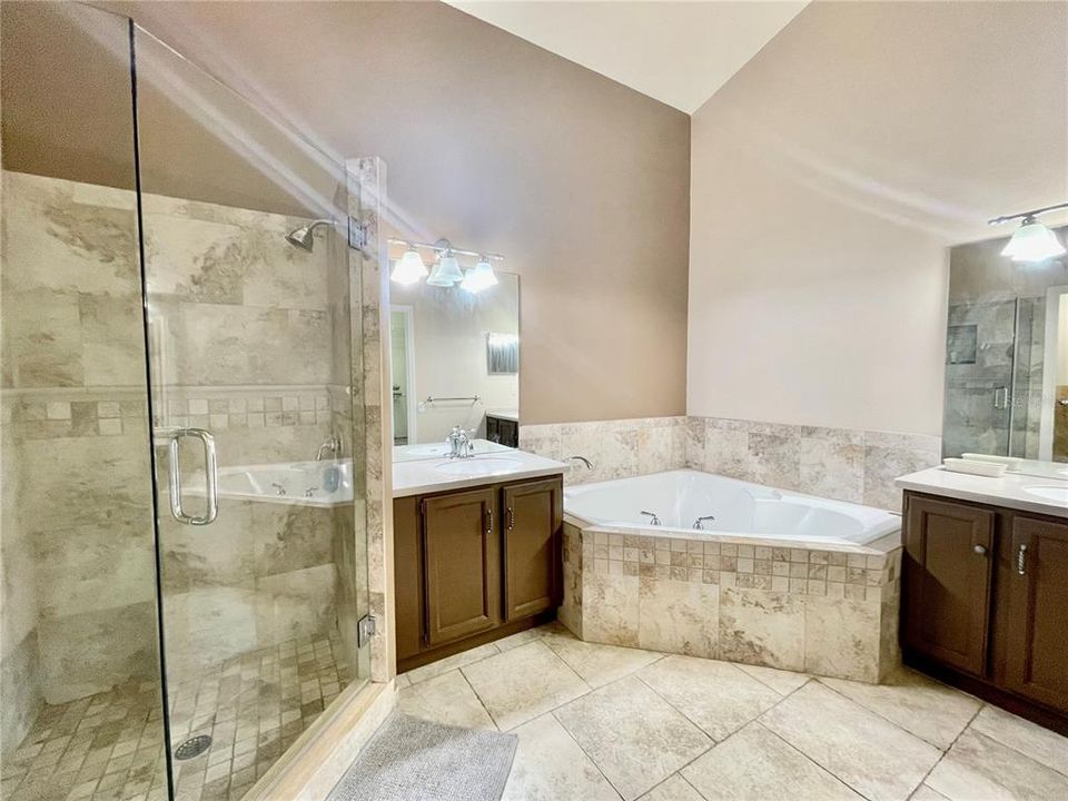 For Rent: $2,300 (3 beds, 2 baths, 1764 Square Feet)