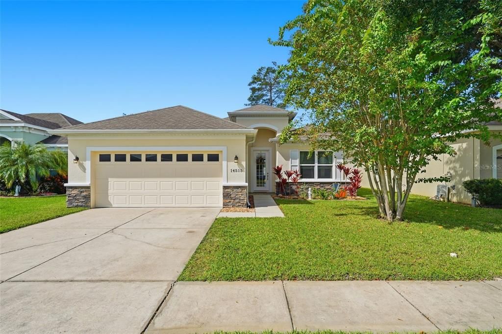 Recently Sold: $365,000 (3 beds, 2 baths, 1979 Square Feet)