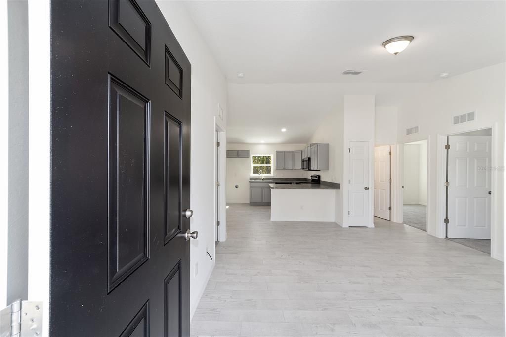 For Sale: $207,000 (3 beds, 2 baths, 1003 Square Feet)