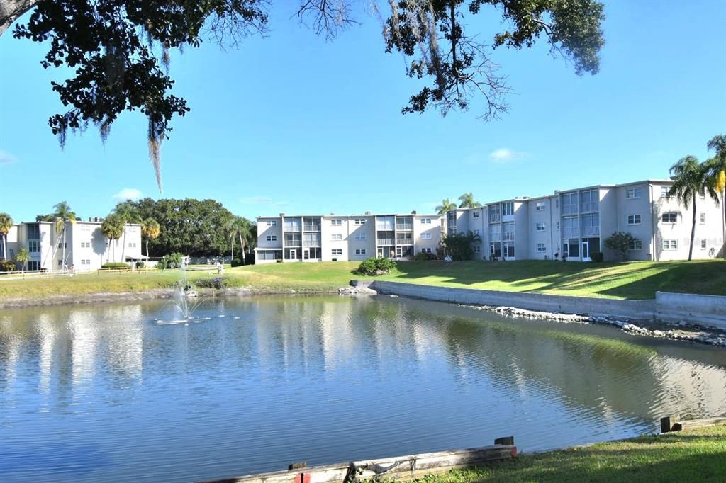 For Sale: $150,000 (1 beds, 1 baths, 869 Square Feet)