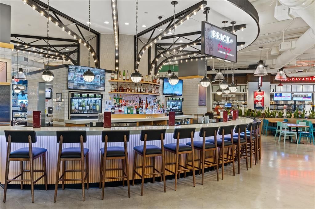 Activo con contrato: $115,000 (2 camas, 1 baños, 987 Pies cuadrados)