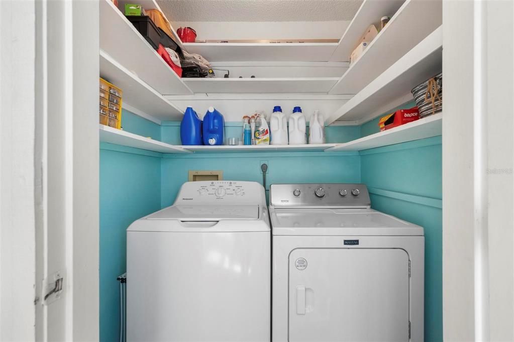 Activo con contrato: $115,000 (2 camas, 1 baños, 987 Pies cuadrados)