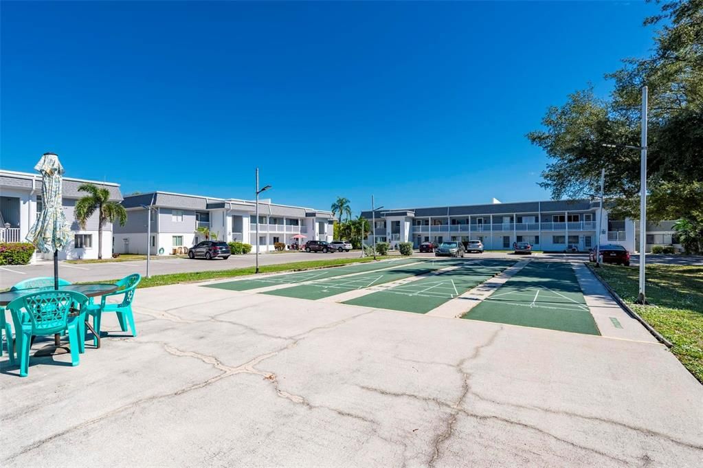 Activo con contrato: $115,000 (2 camas, 1 baños, 987 Pies cuadrados)