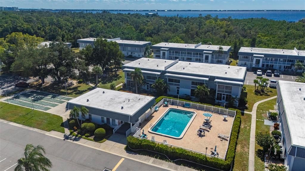 Activo con contrato: $115,000 (2 camas, 1 baños, 987 Pies cuadrados)