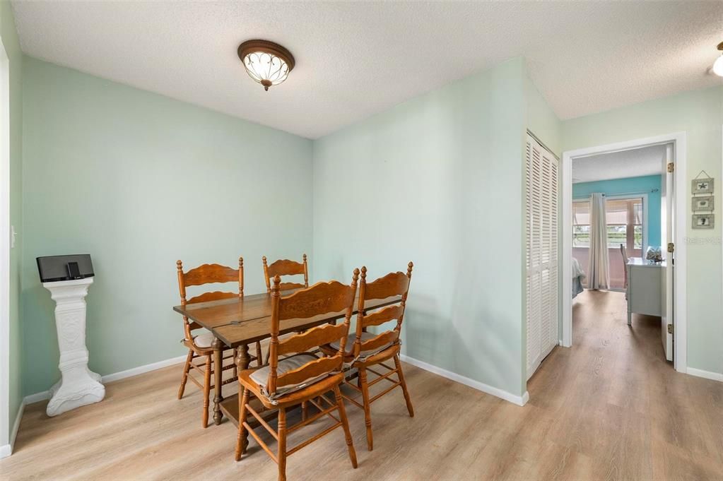 Activo con contrato: $115,000 (2 camas, 1 baños, 987 Pies cuadrados)