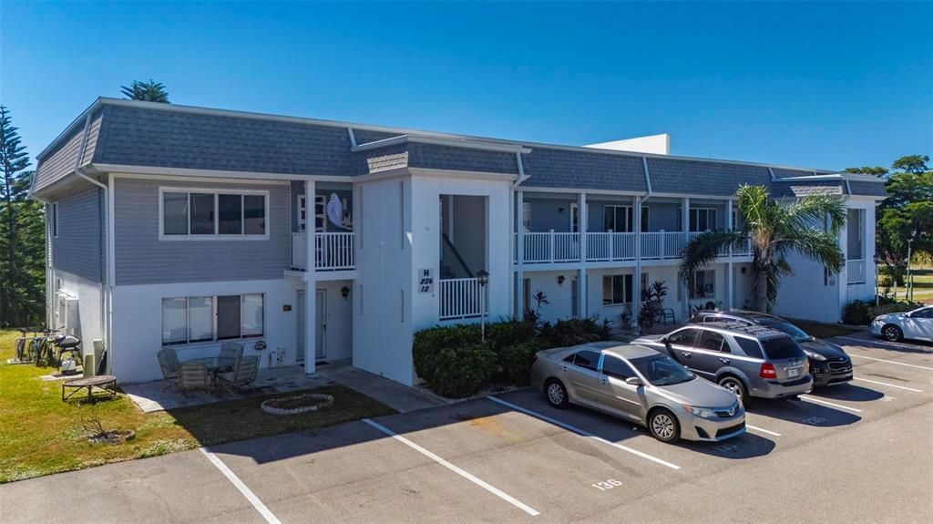 Activo con contrato: $115,000 (2 camas, 1 baños, 987 Pies cuadrados)