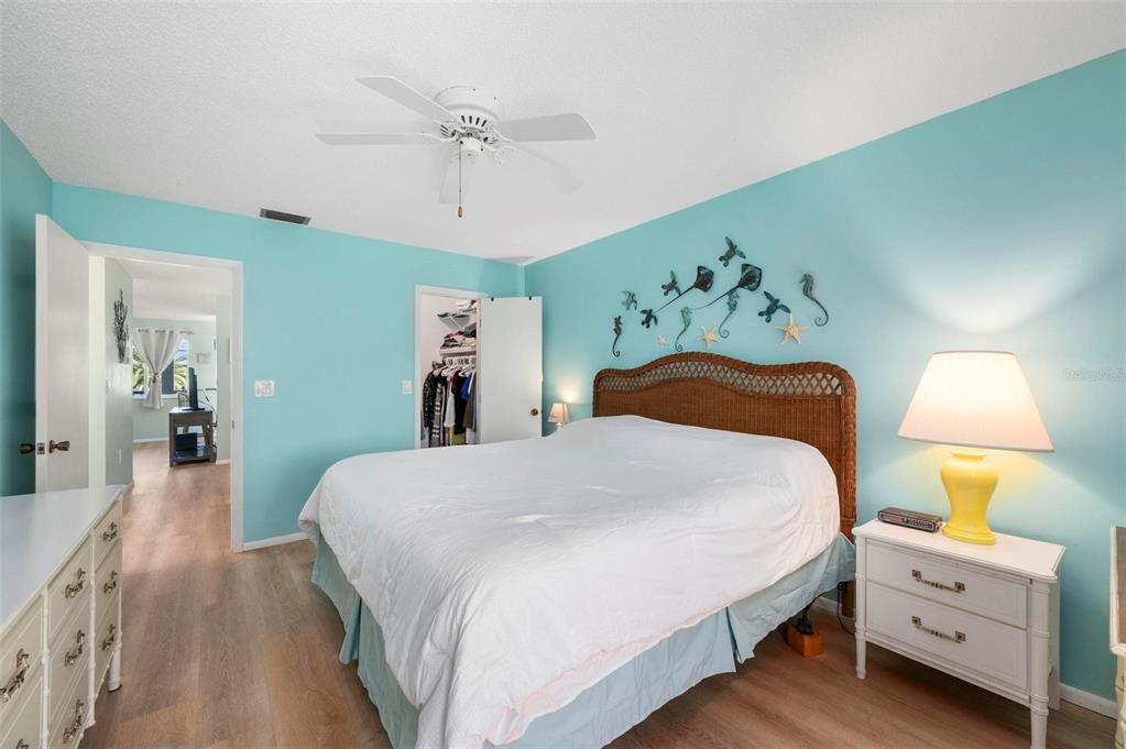 Activo con contrato: $115,000 (2 camas, 1 baños, 987 Pies cuadrados)