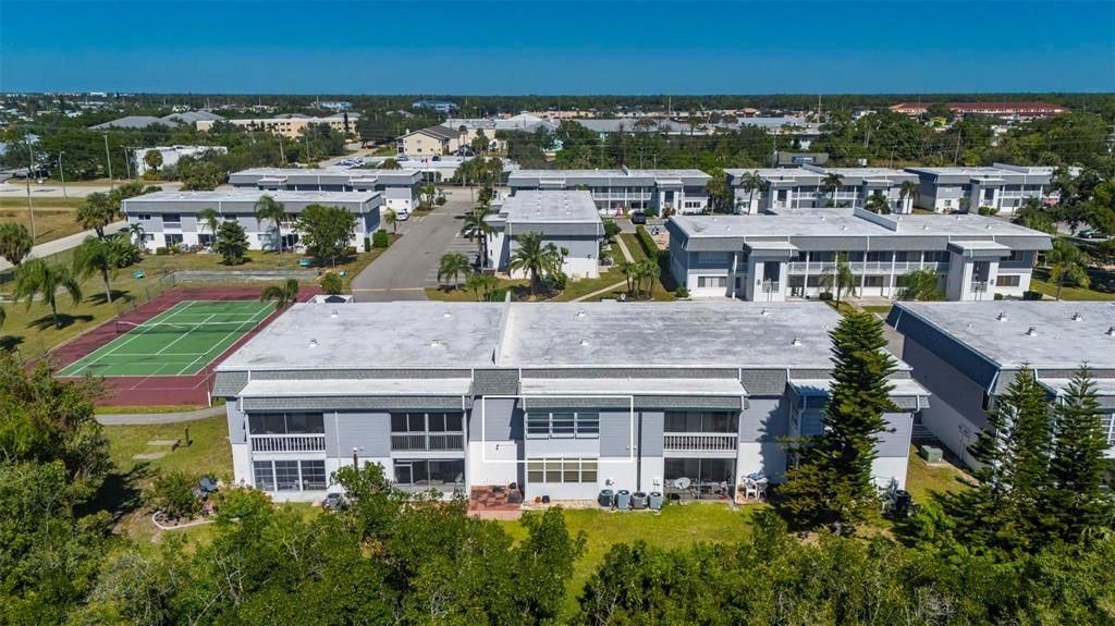 Activo con contrato: $115,000 (2 camas, 1 baños, 987 Pies cuadrados)