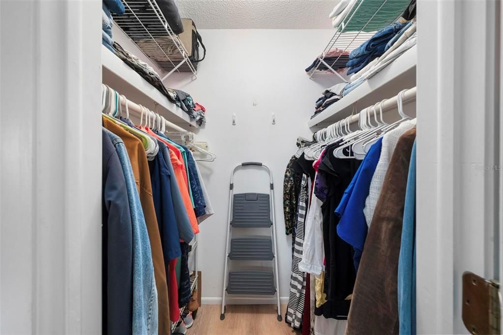 Activo con contrato: $115,000 (2 camas, 1 baños, 987 Pies cuadrados)