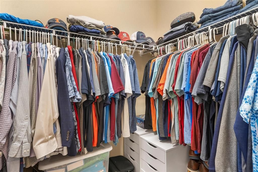 En Venta: $549,900 (4 camas, 3 baños, 2532 Pies cuadrados)