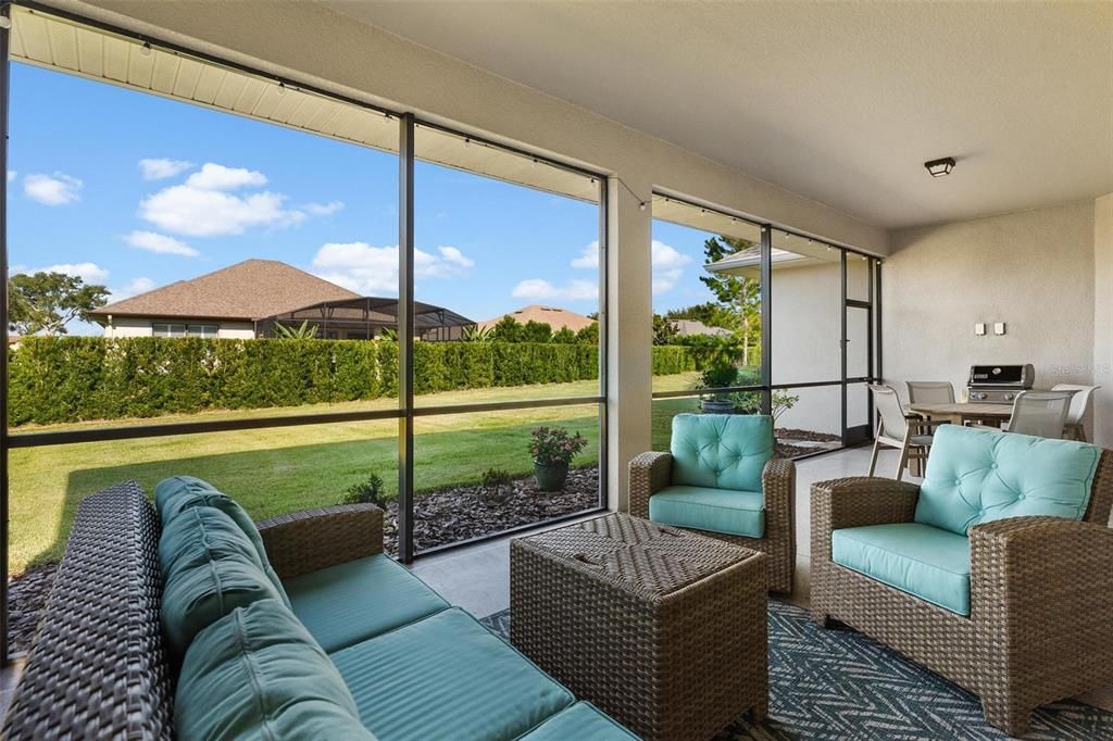 En Venta: $549,900 (4 camas, 3 baños, 2532 Pies cuadrados)