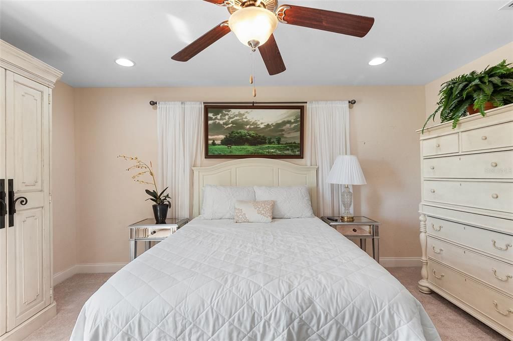 For Sale: $359,999 (3 beds, 2 baths, 1859 Square Feet)