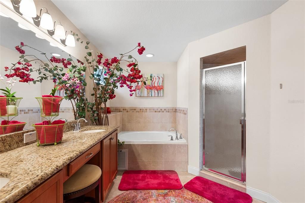 For Sale: $359,999 (3 beds, 2 baths, 1859 Square Feet)