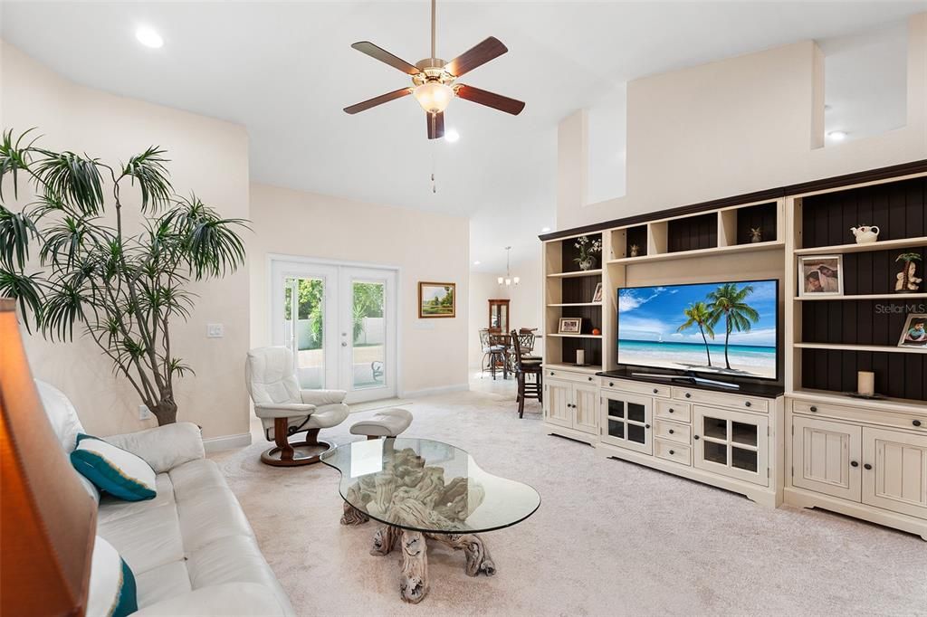 For Sale: $359,999 (3 beds, 2 baths, 1859 Square Feet)