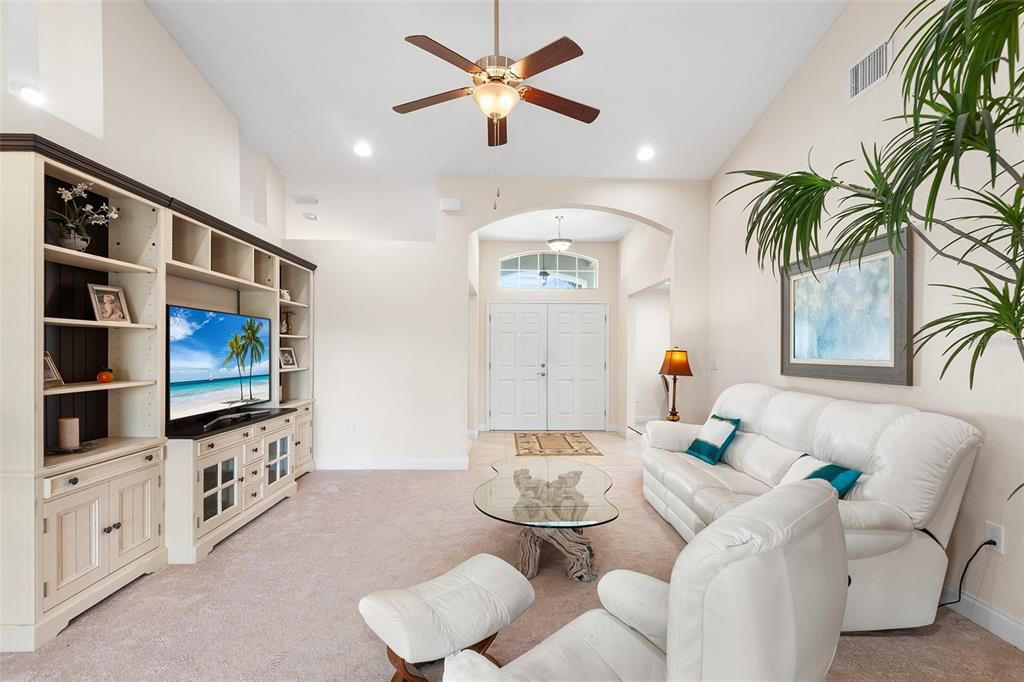 For Sale: $359,999 (3 beds, 2 baths, 1859 Square Feet)