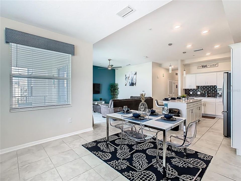 For Sale: $320,000 (2 beds, 2 baths, 1196 Square Feet)