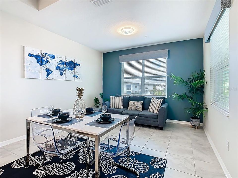 For Sale: $320,000 (2 beds, 2 baths, 1196 Square Feet)