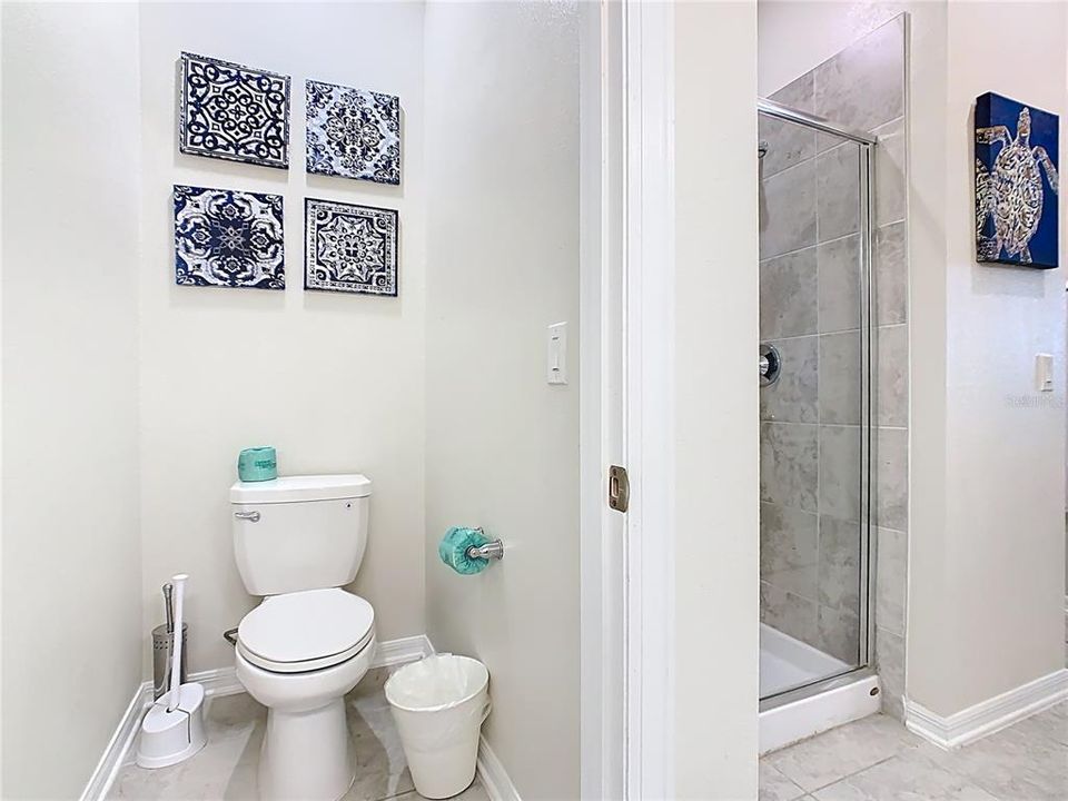 For Sale: $320,000 (2 beds, 2 baths, 1196 Square Feet)