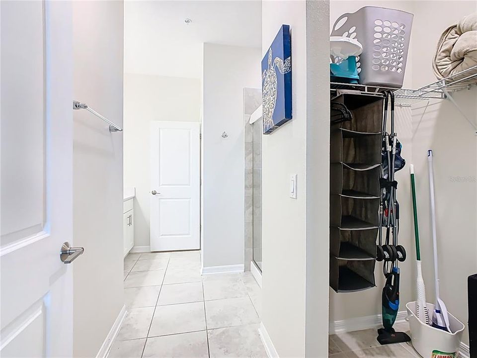 For Sale: $320,000 (2 beds, 2 baths, 1196 Square Feet)