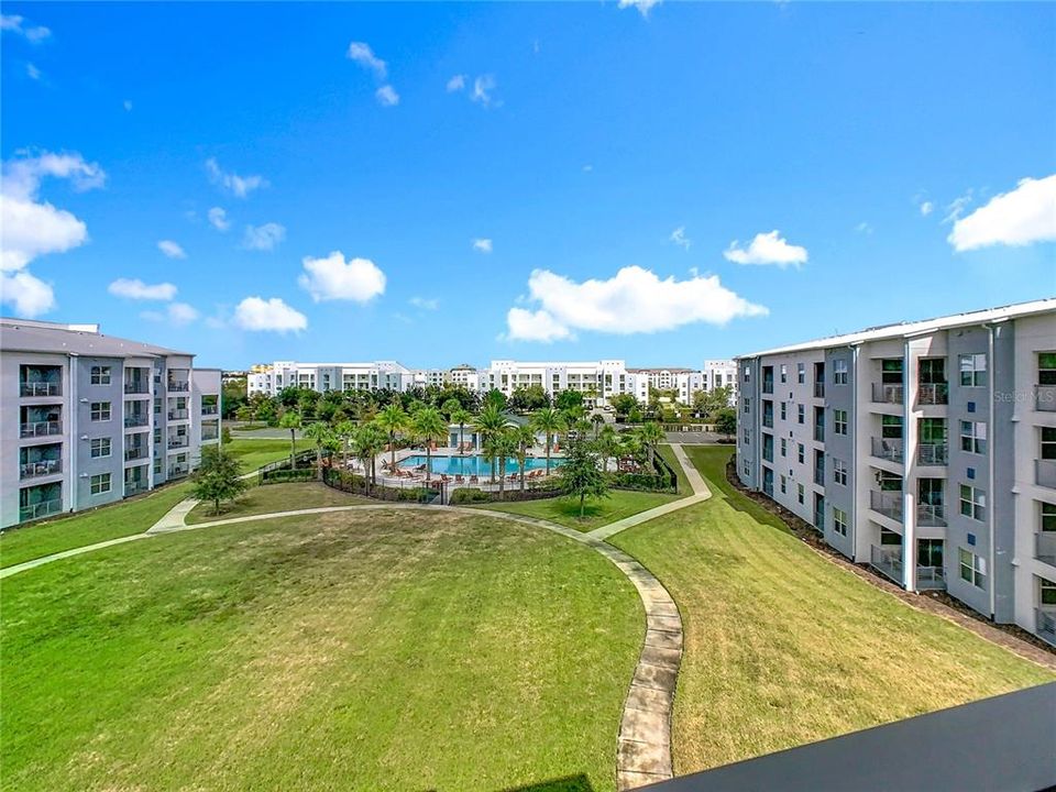 For Sale: $320,000 (2 beds, 2 baths, 1196 Square Feet)