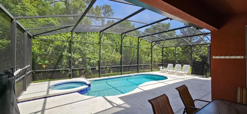 待售: $560,000 (6 贝兹, 5 浴室, 3512 平方英尺)