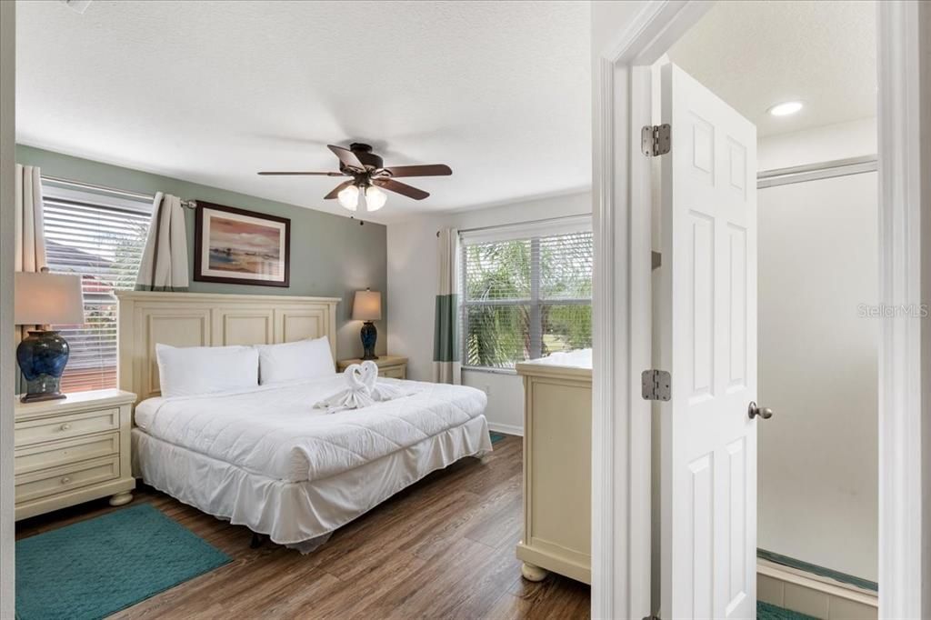 待售: $560,000 (6 贝兹, 5 浴室, 3512 平方英尺)