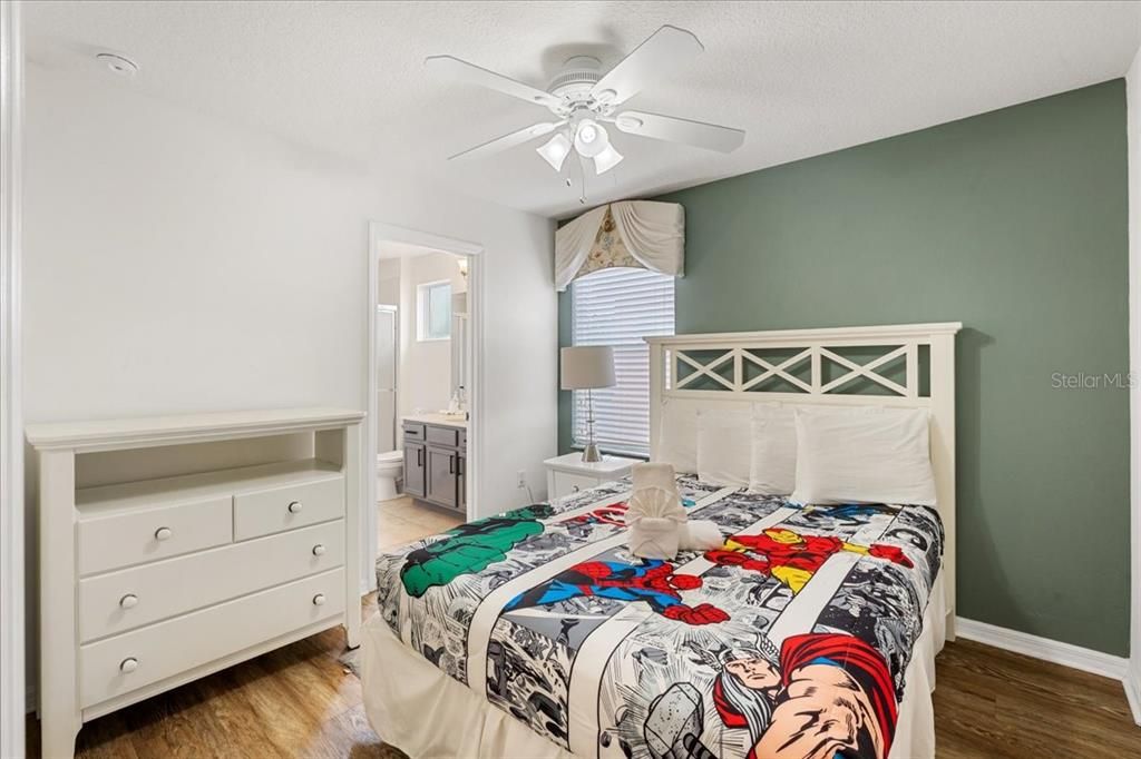 待售: $560,000 (6 贝兹, 5 浴室, 3512 平方英尺)