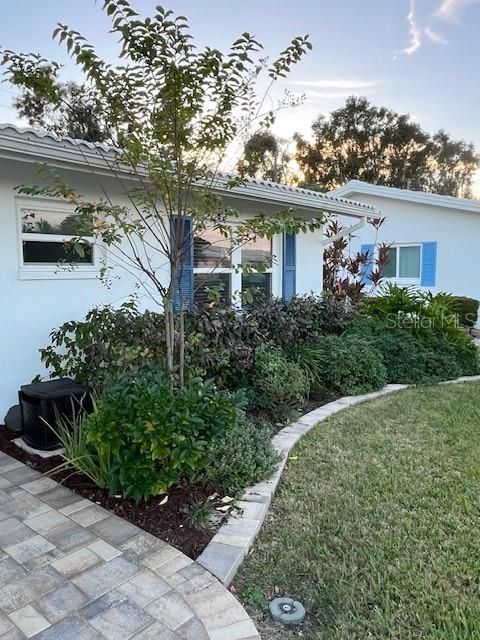 待售: $395,000 (2 贝兹, 2 浴室, 1400 平方英尺)