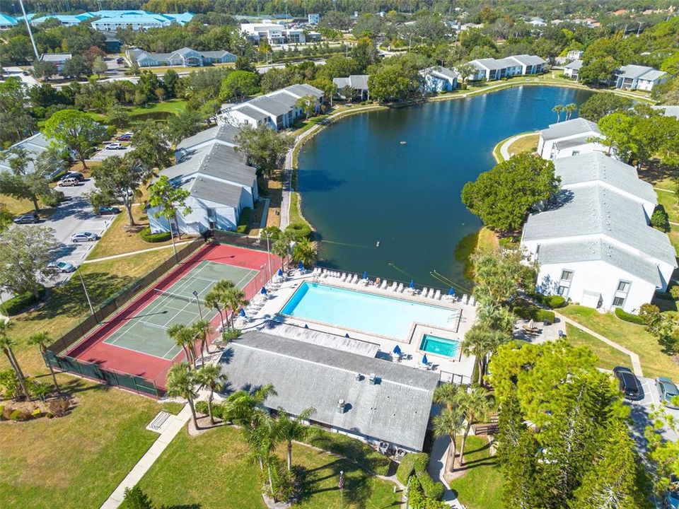 На продажу: $195,000 (2 спален, 2 ванн, 1038 Квадратных фут)