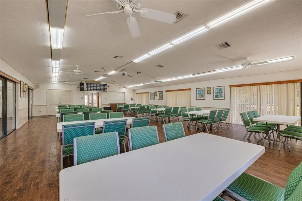 На продажу: $195,000 (2 спален, 2 ванн, 1038 Квадратных фут)