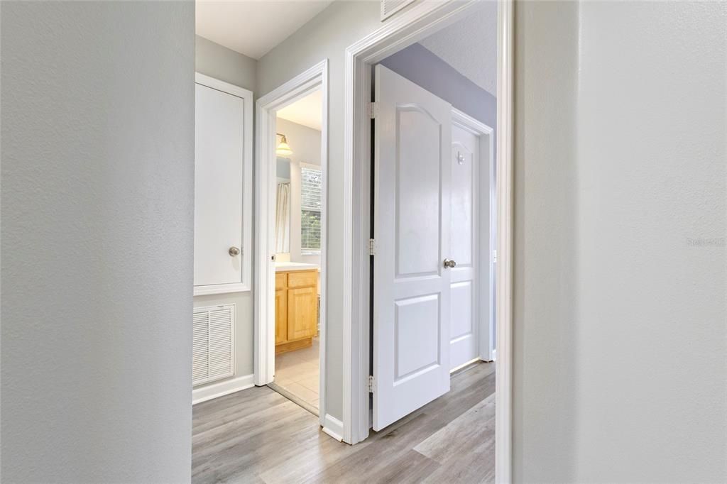 Active With Contract: $279,900 (3 beds, 2 baths, 1596 Square Feet)