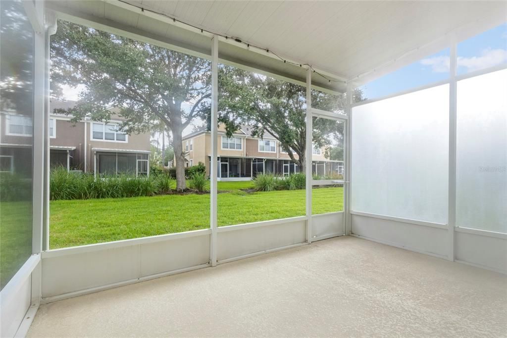 Active With Contract: $279,900 (3 beds, 2 baths, 1596 Square Feet)