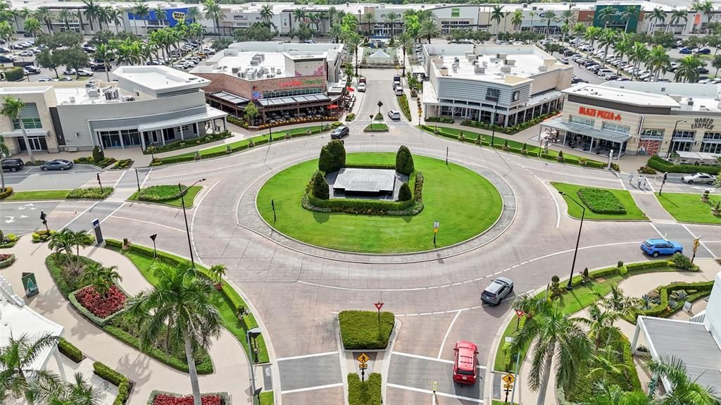 Active With Contract: $279,900 (3 beds, 2 baths, 1596 Square Feet)