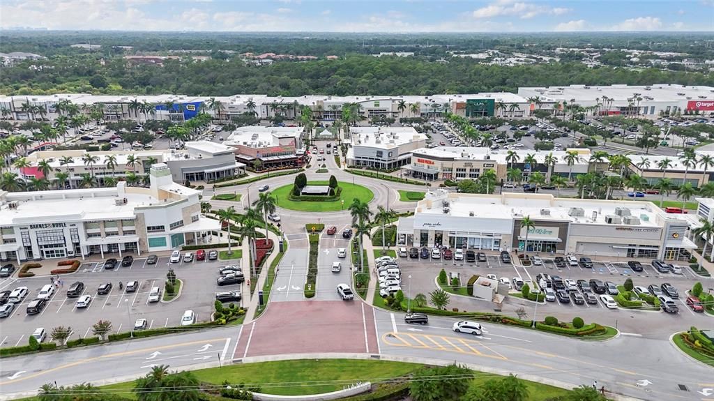 Active With Contract: $279,900 (3 beds, 2 baths, 1596 Square Feet)