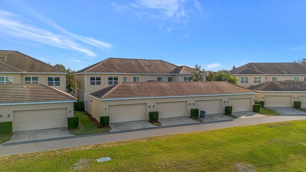 Active With Contract: $2,600 (3 beds, 2 baths, 1881 Square Feet)