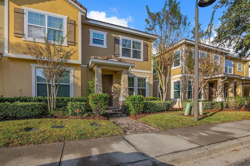 Active With Contract: $2,600 (3 beds, 2 baths, 1881 Square Feet)