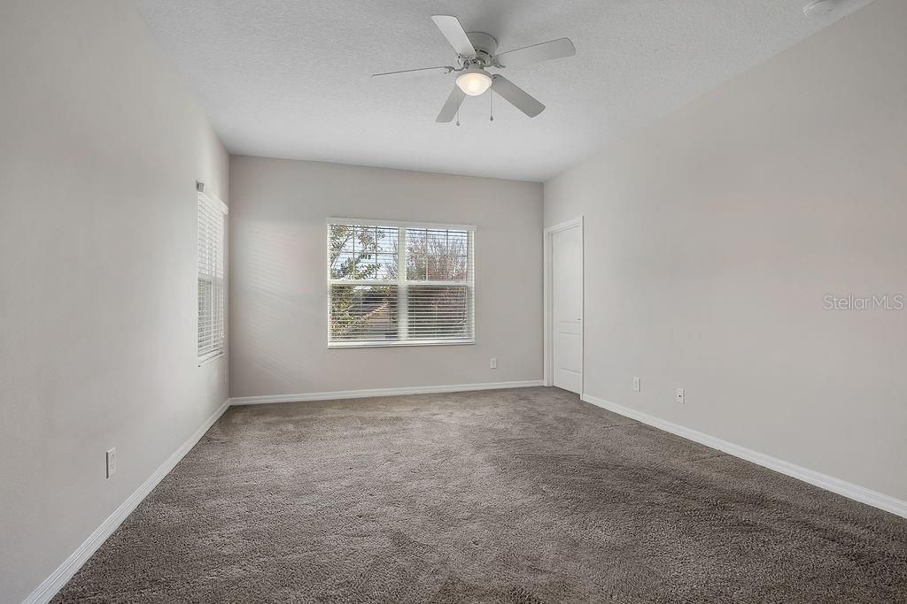 Active With Contract: $2,600 (3 beds, 2 baths, 1881 Square Feet)