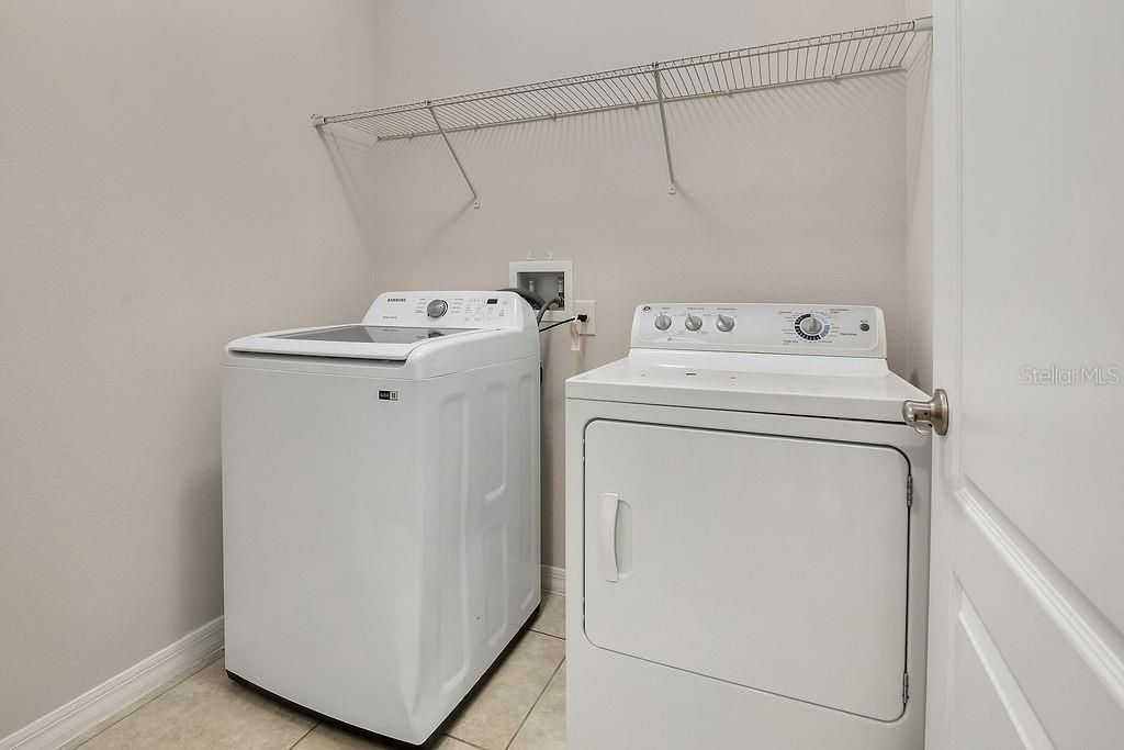 Active With Contract: $2,600 (3 beds, 2 baths, 1881 Square Feet)