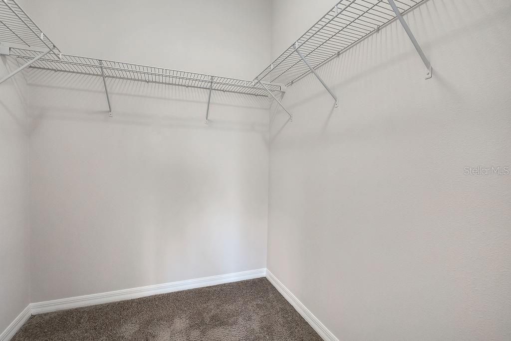 Active With Contract: $2,600 (3 beds, 2 baths, 1881 Square Feet)