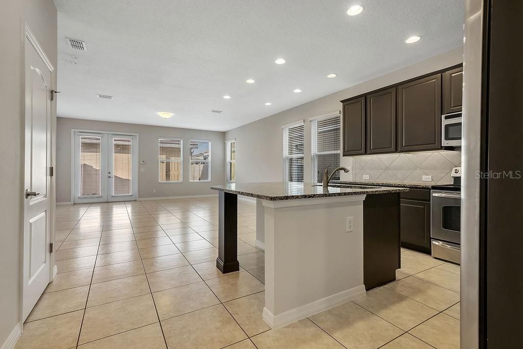 Active With Contract: $2,600 (3 beds, 2 baths, 1881 Square Feet)