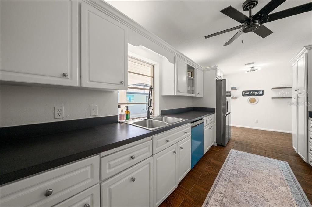 For Sale: $365,000 (3 beds, 2 baths, 2028 Square Feet)