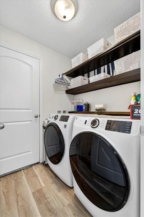 For Sale: $317,000 (3 beds, 2 baths, 1542 Square Feet)