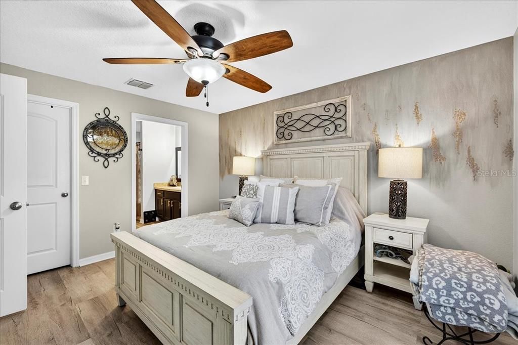 For Sale: $317,000 (3 beds, 2 baths, 1542 Square Feet)