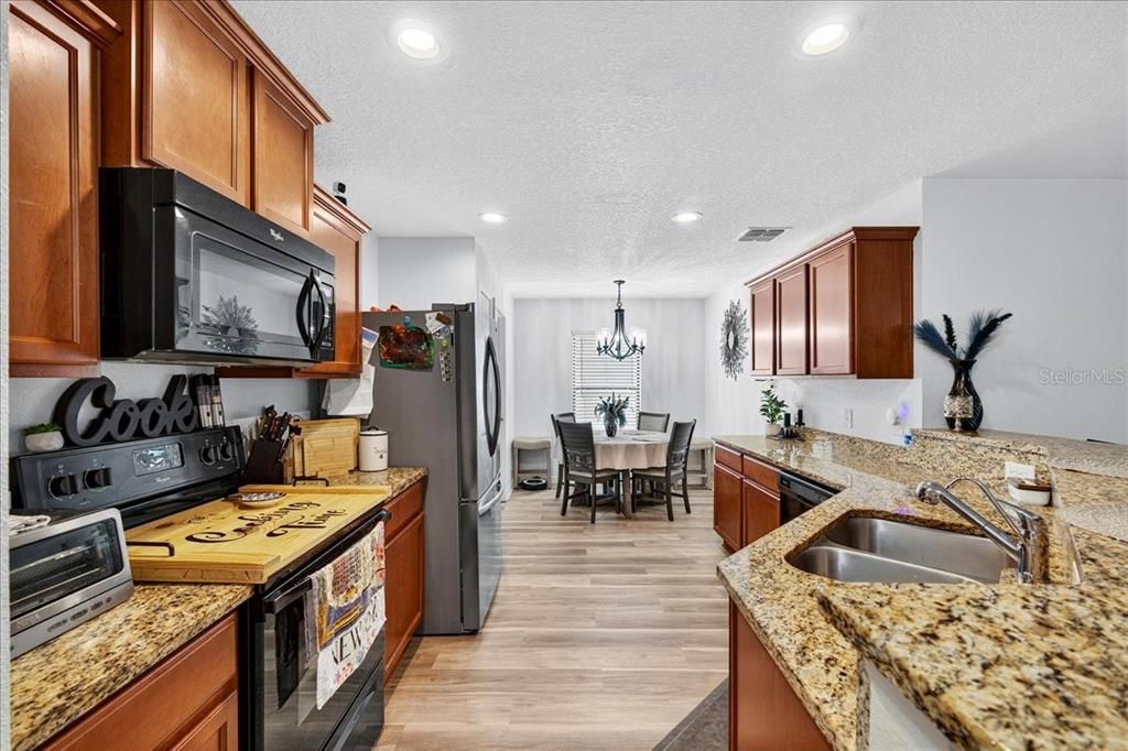 For Sale: $317,000 (3 beds, 2 baths, 1542 Square Feet)