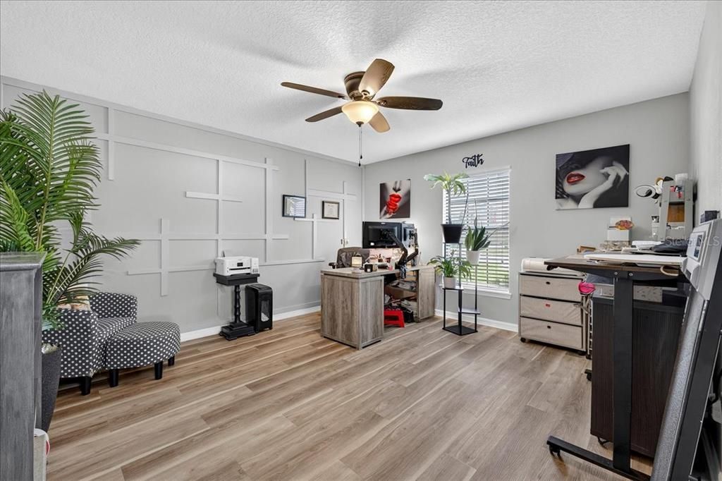 For Sale: $317,000 (3 beds, 2 baths, 1542 Square Feet)