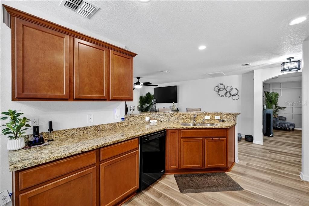 For Sale: $317,000 (3 beds, 2 baths, 1542 Square Feet)