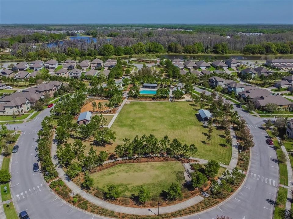 Activo con contrato: $3,500 (4 camas, 3 baños, 2293 Pies cuadrados)