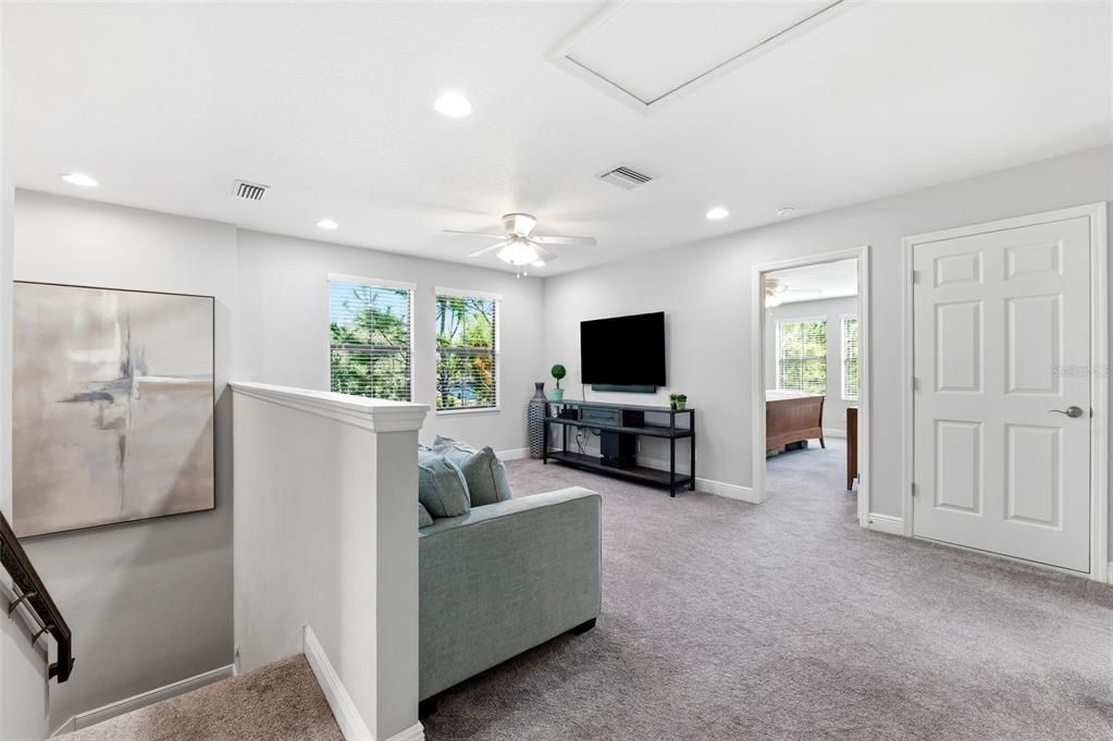 Activo con contrato: $3,500 (4 camas, 3 baños, 2293 Pies cuadrados)